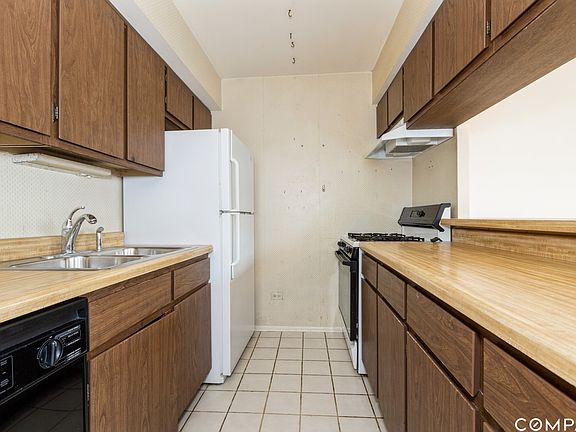 4th image of 6443 Nash St #52