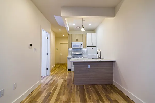 Rented by Nooklyn NYC LLC | media 65