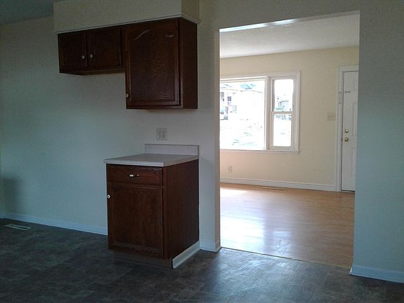 4th image of 3209 Messanie St