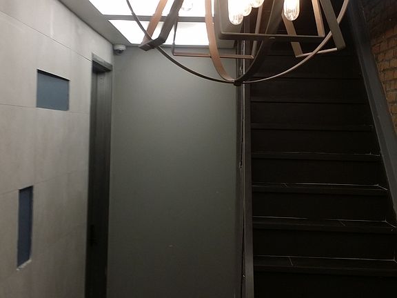 4th image of 1555 Greene Ave