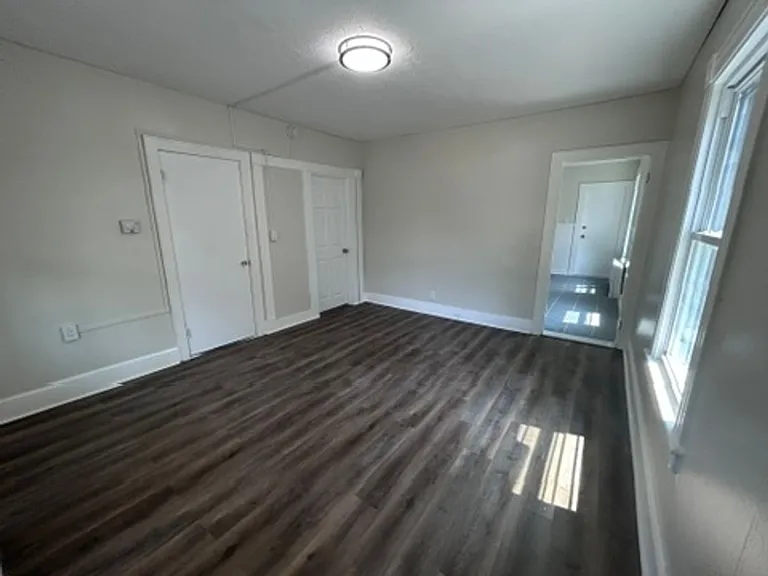 23 Howe St — Photo 13