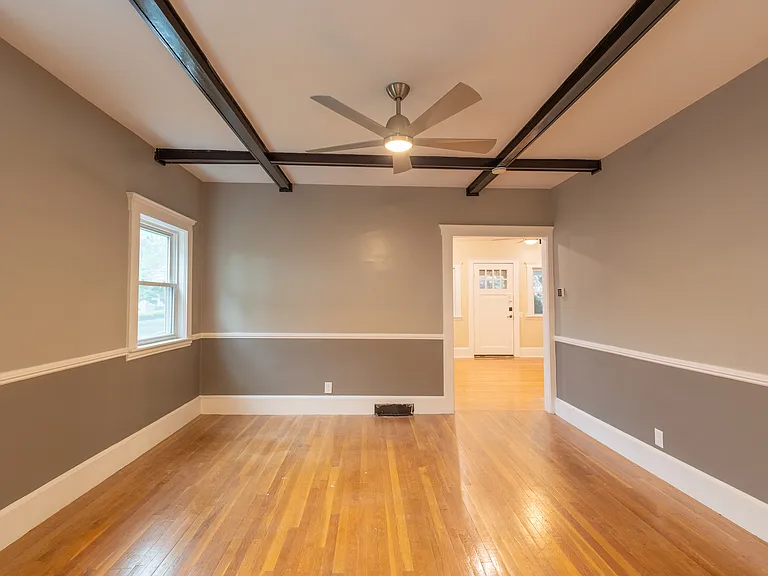 27 Margin St #1 — Photo 4