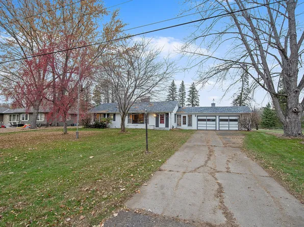320 2nd St SE, Braham, MN 55006