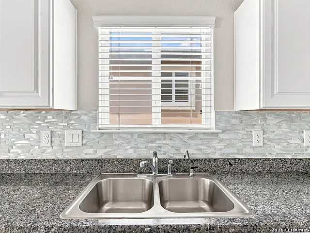 10203 Relic Oaks — Photo 11