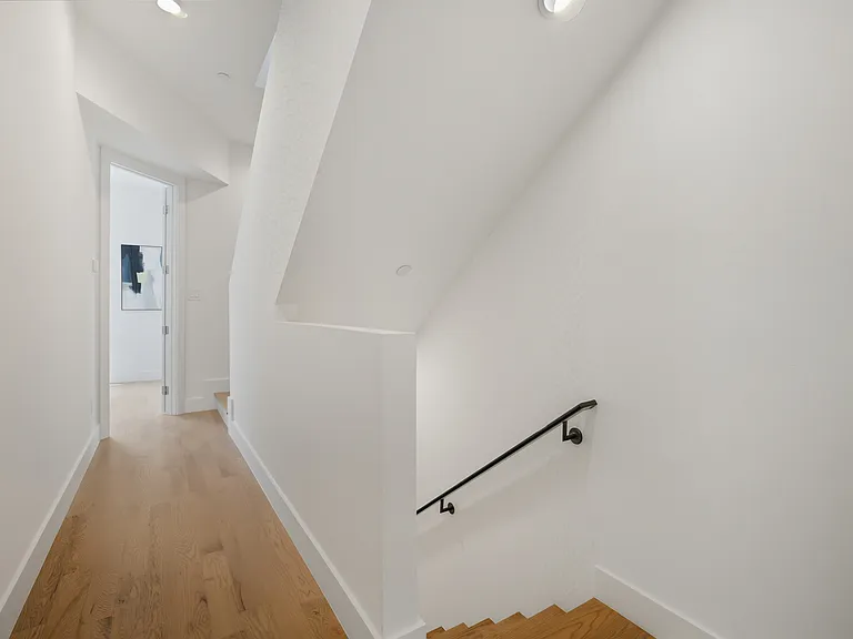 4517 Munger Ave #101 — Photo 28