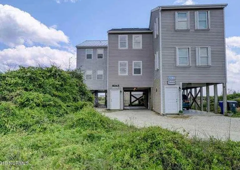 N Topsail Dr — Photo 1