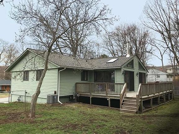 4th image of 104 Susanne Dr