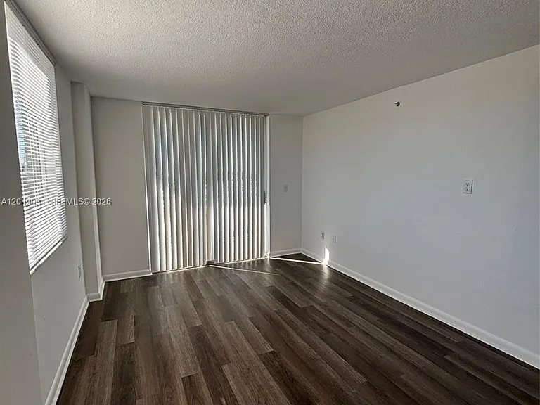 219 NW 12th Ave #911 — Photo 6