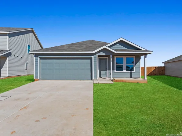 137 Alameda Dr, Fredericksburg, TX 78624