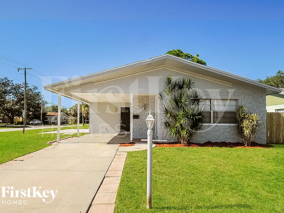 4402 S Lanier Dr