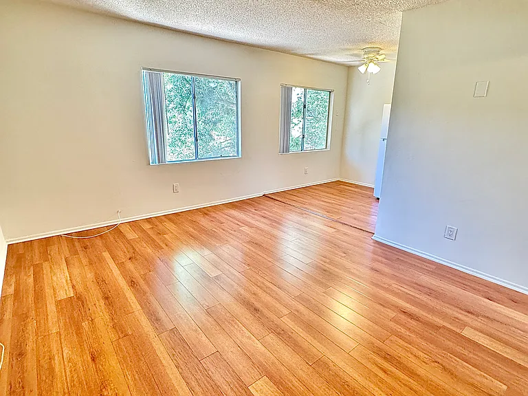 13014 Sherman Way — Photo 27