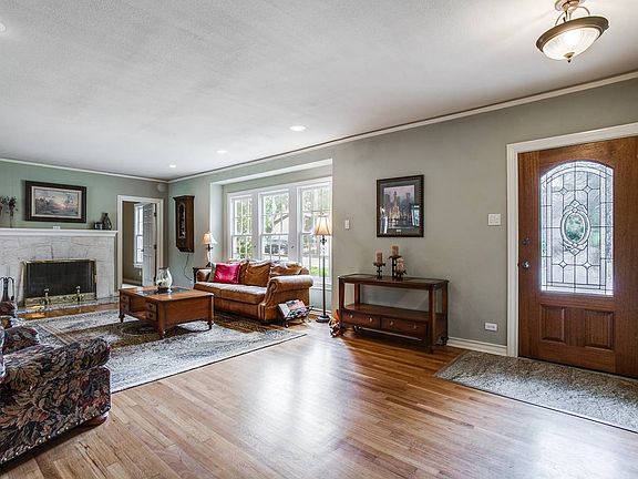 4th image of 235 Inslee Ave