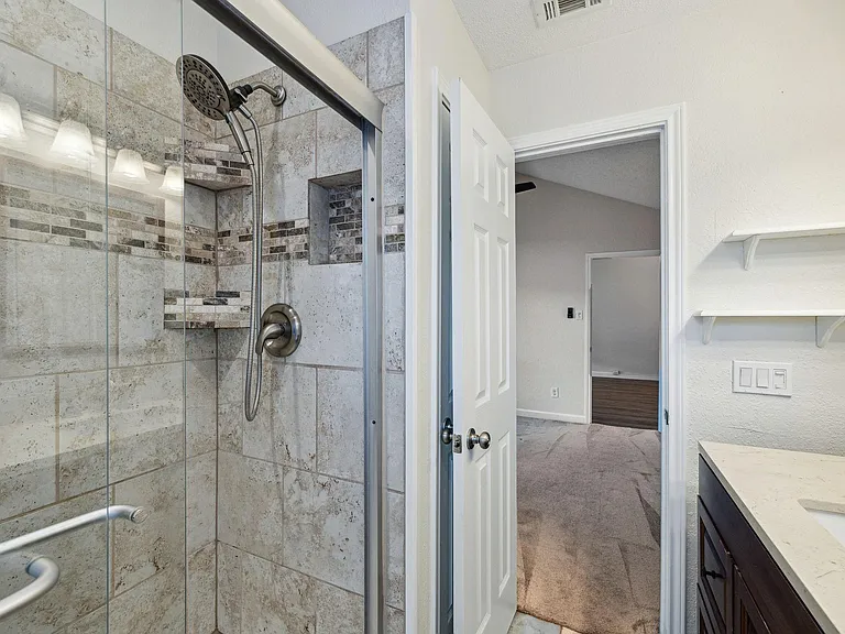 817 Blessing Creek Dr — Photo 11