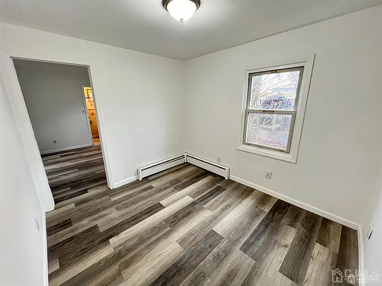 13 Sheridan Ave — Photo 7