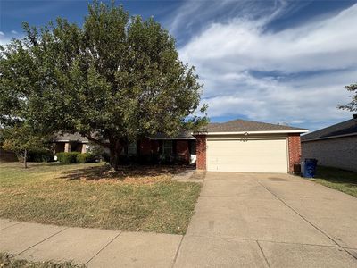 325 Indian Blanket Dr, Burleson, TX, 76028
