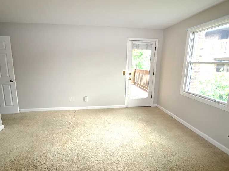 120 Hillsboro Pl — Photo 20