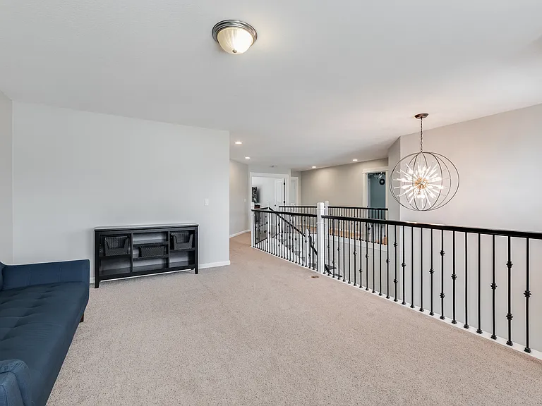10217 NE 102nd St — Photo 6