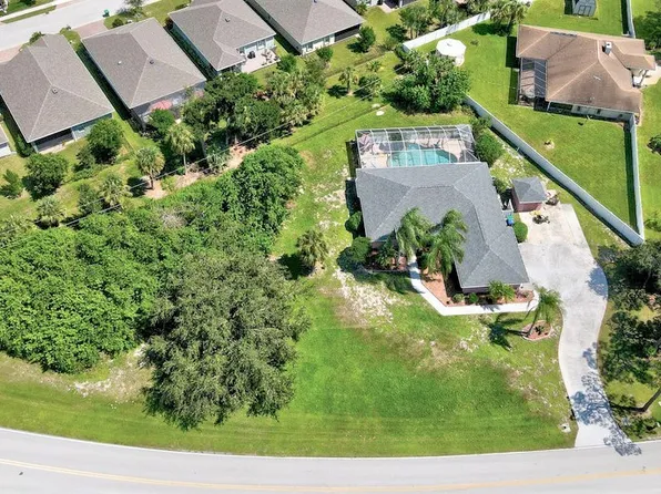 99 Main St, Sebastian, FL 32958