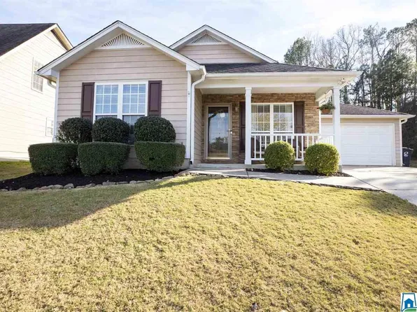 6078 Russet Meadows Dr, Bessemer, AL 35022