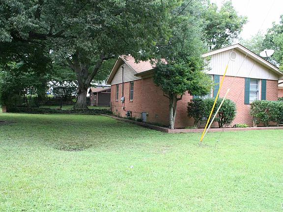2nd image of 1213 Summer Dr