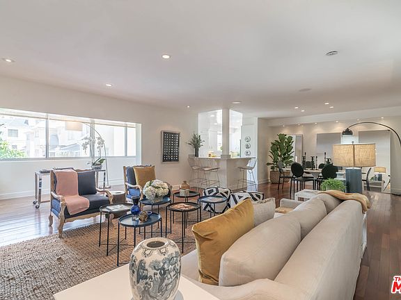 3rd image of 531 N Rossmore Ave APT 205