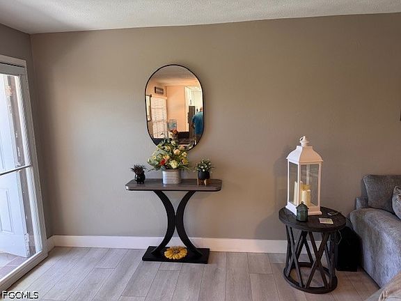 5th image of 3928 SE 11th Pl APT 401
