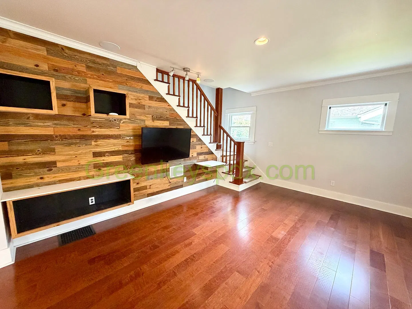 Charming 1902 Victorian Farmhouse in Arbor Lodge with Fenced Backyard & Heated Floors — Photo 3
