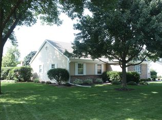 2515 Scheibe Dr, Brookfield, WI 53005