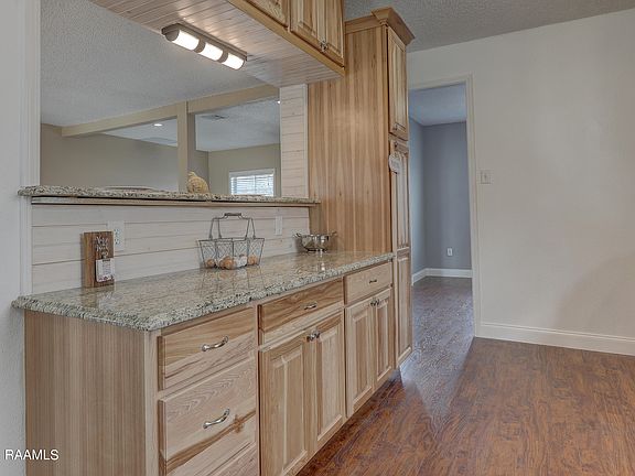 5th image of 1037 Alexander Circle Cir