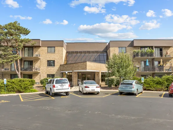 5600 Astor Ln APT 112, Rolling Meadows, IL 60008