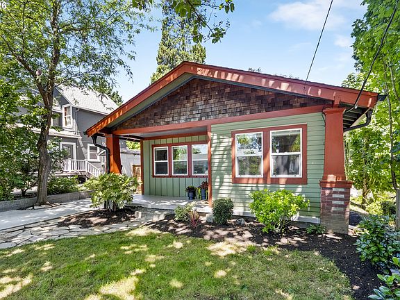 3rd image of 3649 SE Francis St