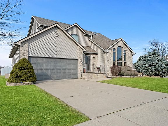 3rd image of 1404 W 84th Ave