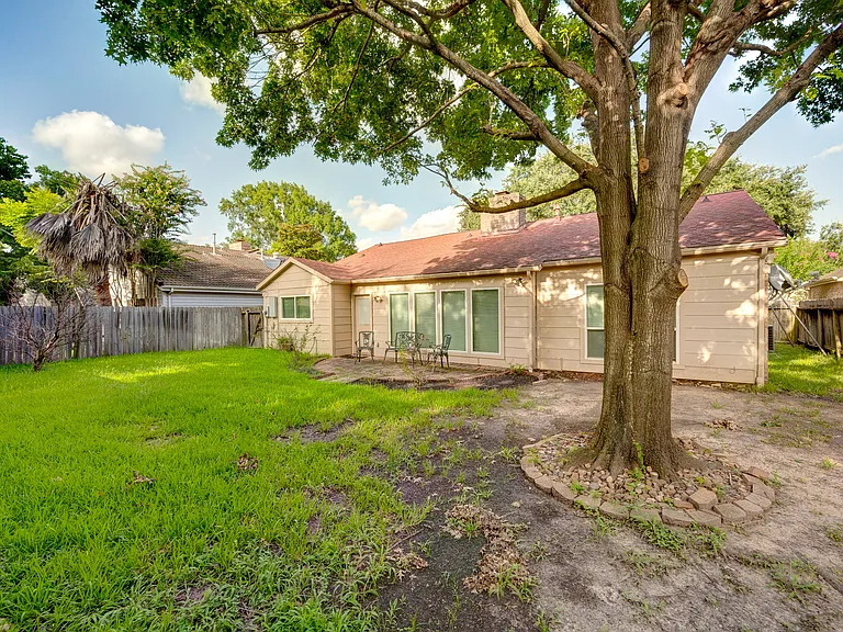1722 S Kirkwood Rd — Photo 54