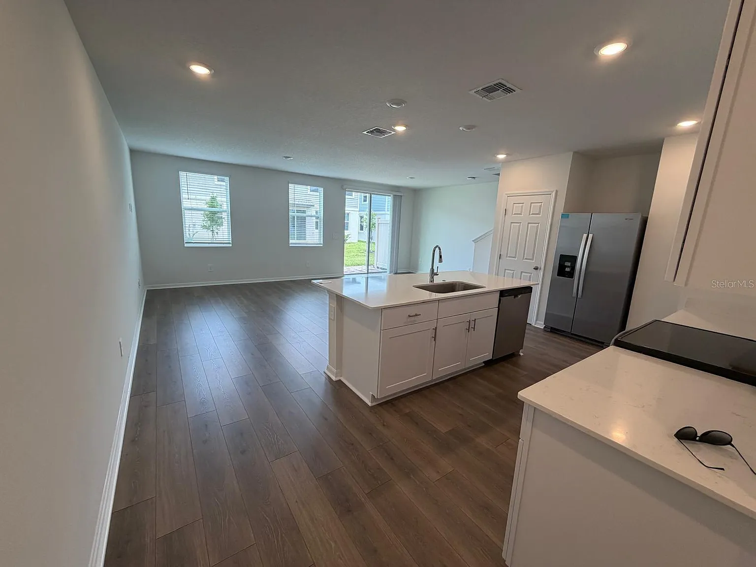 3 bed, 1566 sqft, $2,400 — Photo 3