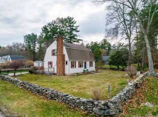 210 Hathaway Rd, Acushnet, MA 02743