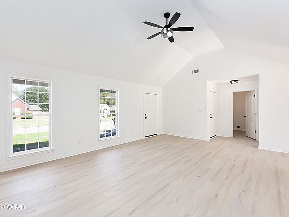 4th image of 332 Reed Cir