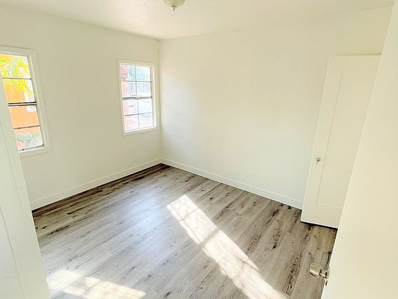 3rd image of 6215 1/2 Crenshaw Blvd #0
