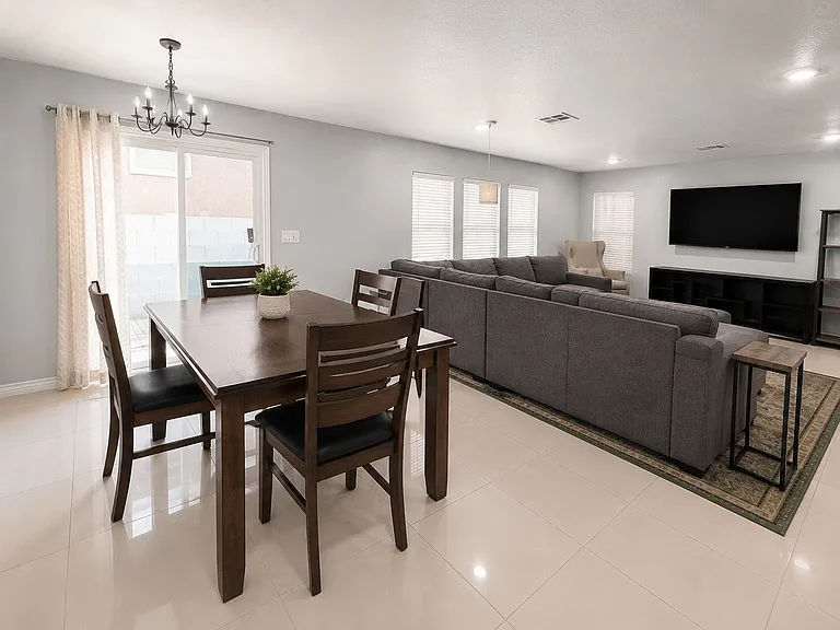 125 Copper Pine Ave — Photo 4