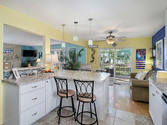 5th image of 8700 Long Lake Dr E