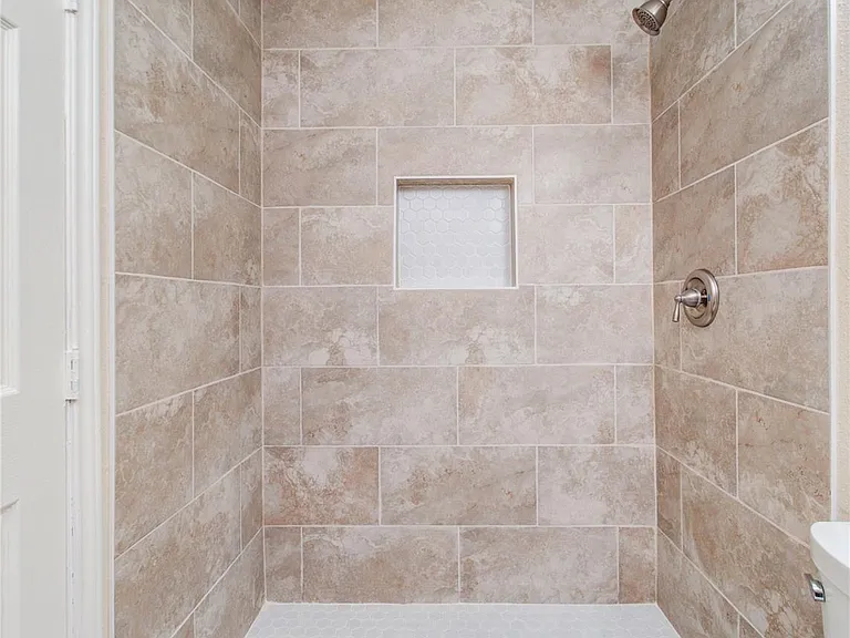 3307 E Heatherock Cir — Photo 10