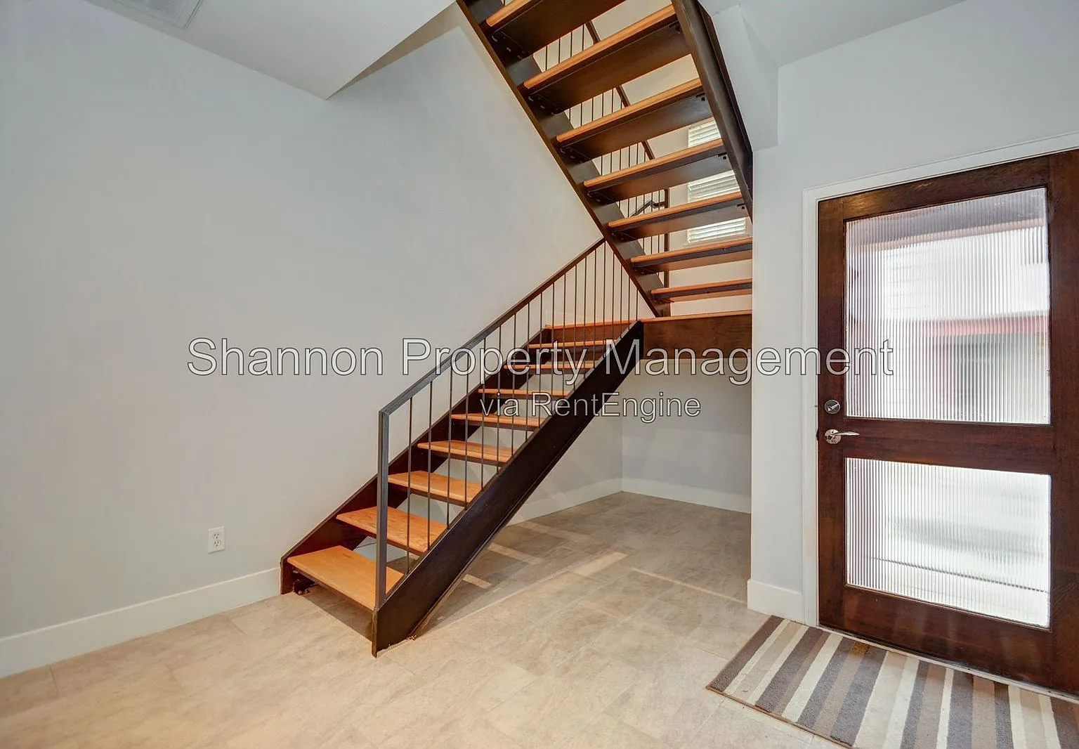 2 bed, 2.5 bath, 2436 sqft, $3,000 — Photo 3