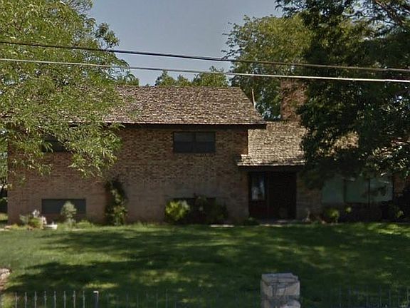 2nd image of 601 W Spears Dr