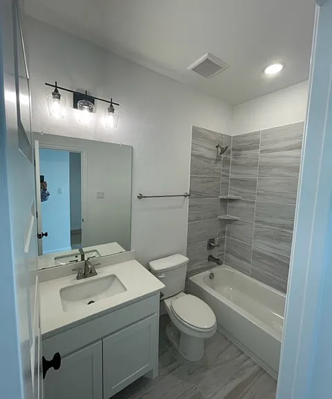 2099 Roquette Dr — Photo 6