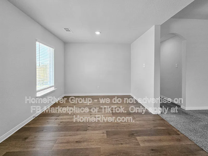 4 bed, 2.0 bath, 1724 sqft, $2,545 — Photo 4
