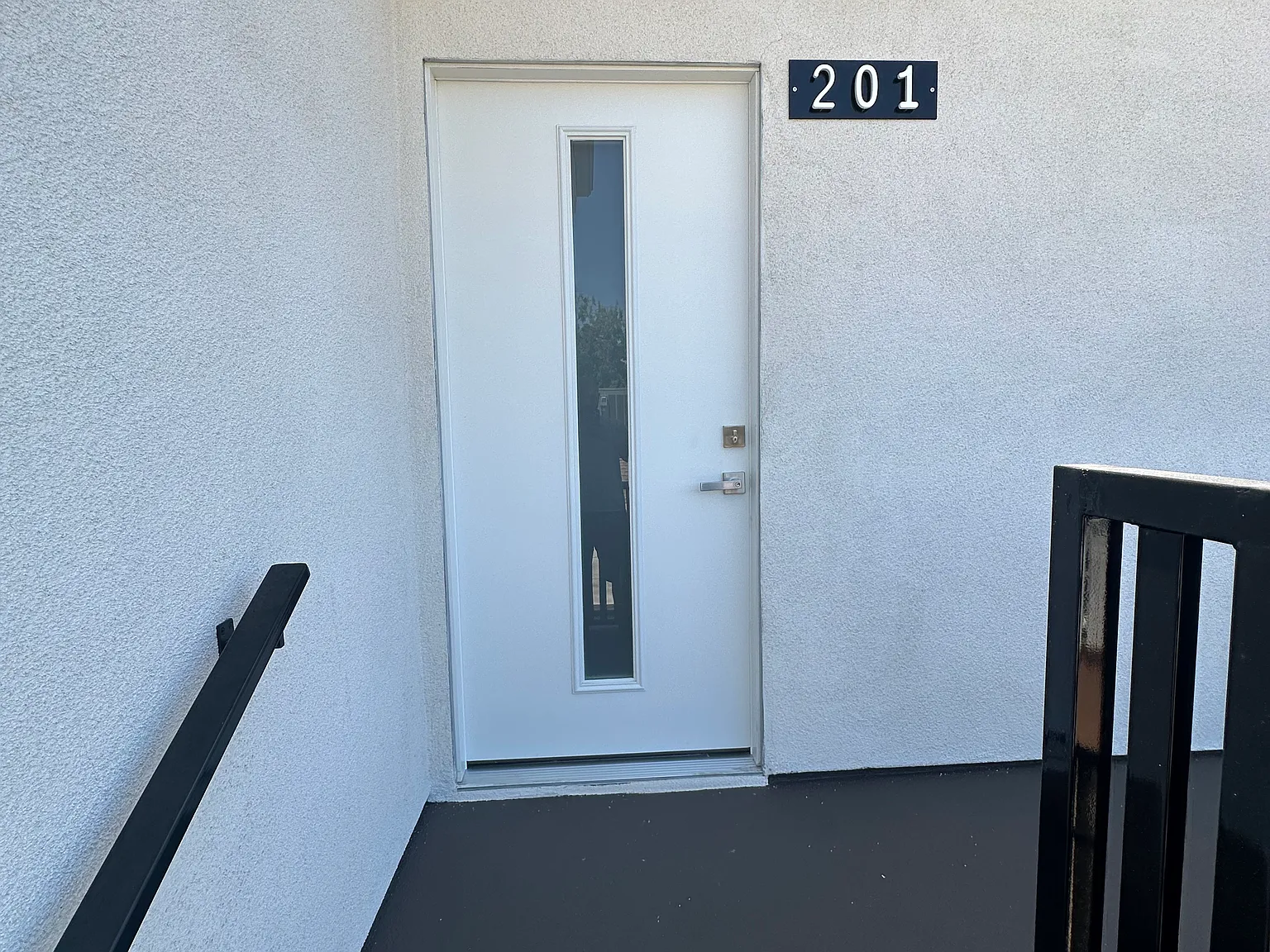 3 bed, 1120 sqft, $3,850 — Photo 4