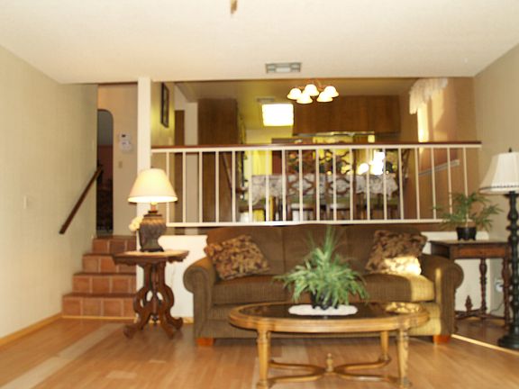 4th image of 13552 Beverly Ct