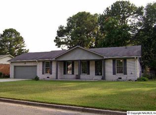 1925 Azalea Cir, Decatur, AL 35601