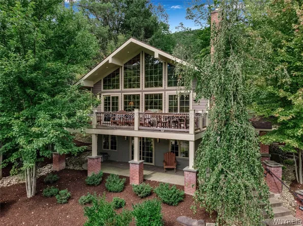 6758 Holiday Valley Rd, Ellicottville, NY 14731