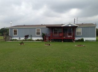 724 Rodeo Rd, Inez, TX 77968