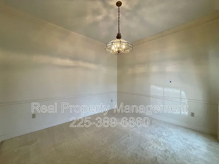 1022 Wooddale Blvd — Photo 16